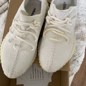 Yeezias Boost350 Sneaker